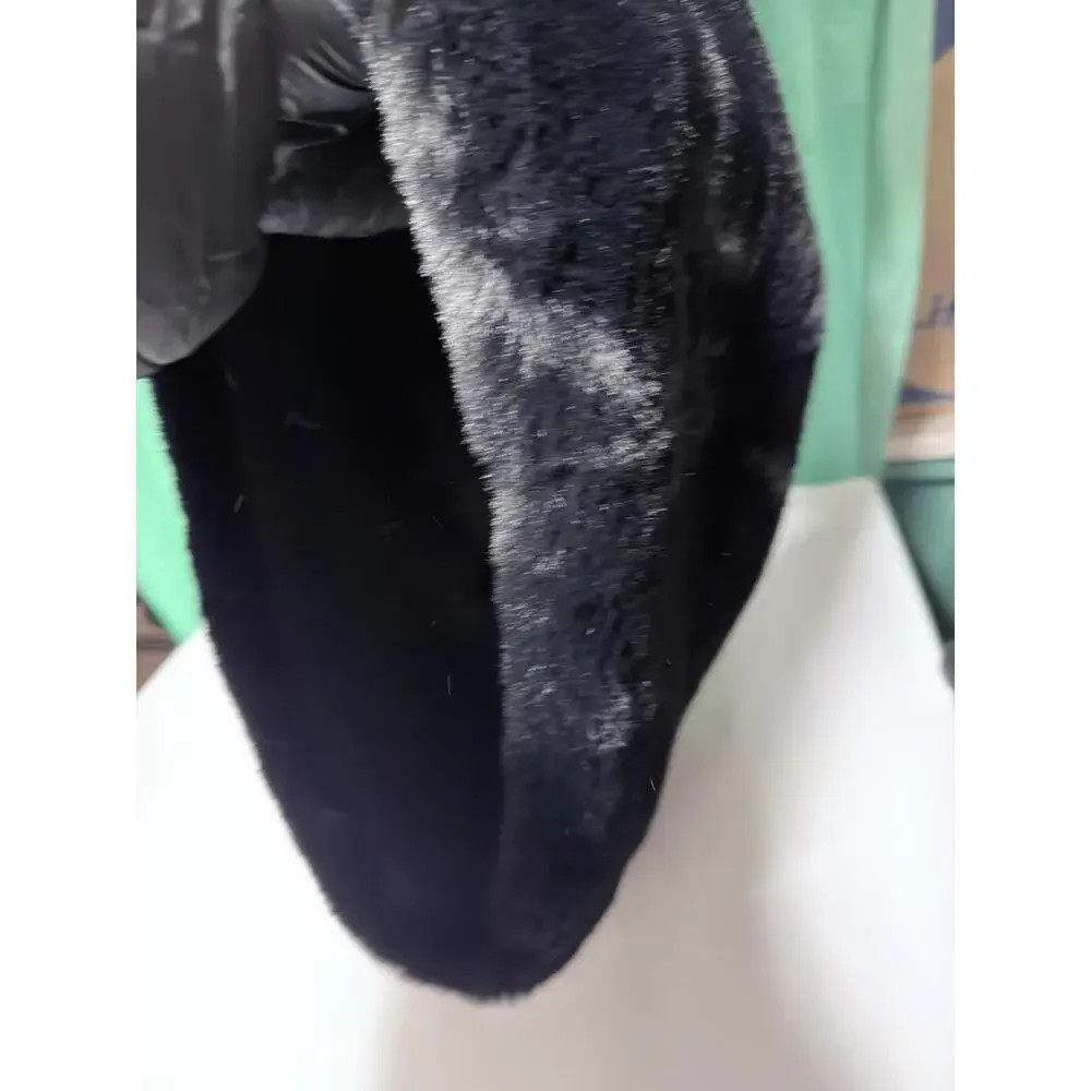 Elegant Black Faux Fur Hand Muff - Luxury Winter Hand Warmer‎ - 15.5